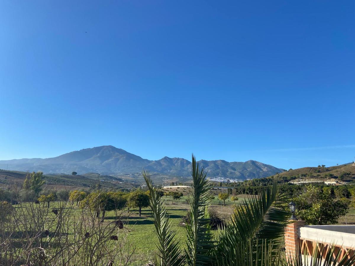 Spacious Villa With Exceptional Views In Malaga 卡萨拉博内拉 外观 照片