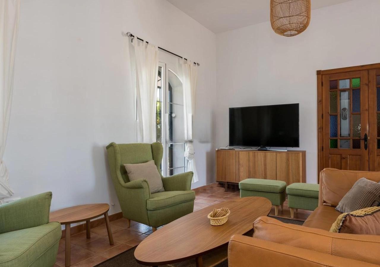 Spacious Villa With Exceptional Views In Malaga 卡萨拉博内拉 外观 照片