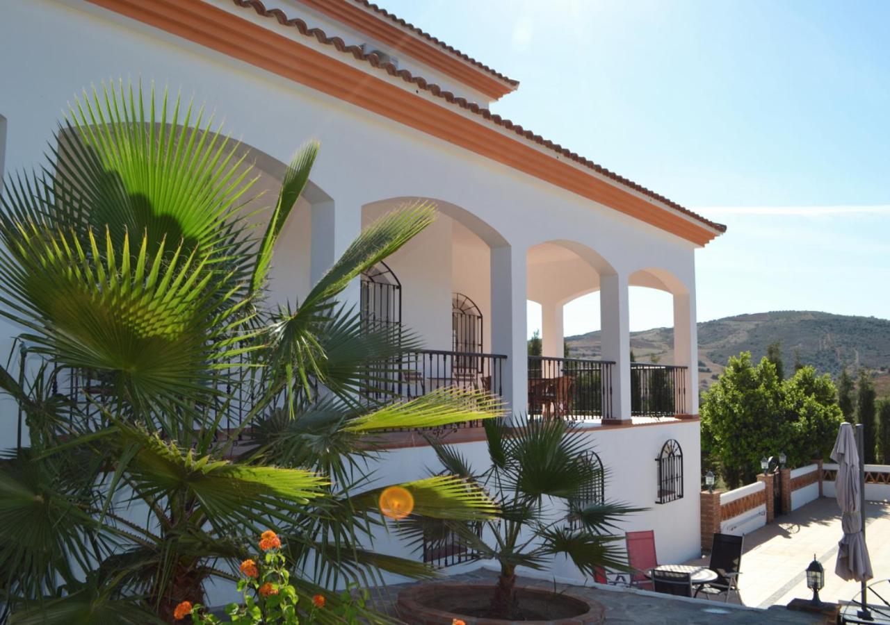 Spacious Villa With Exceptional Views In Malaga 卡萨拉博内拉 外观 照片