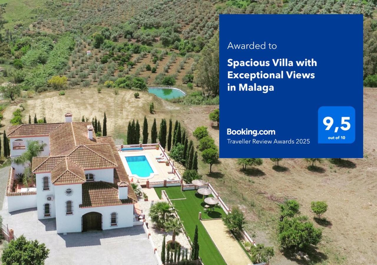 Spacious Villa With Exceptional Views In Malaga 卡萨拉博内拉 外观 照片